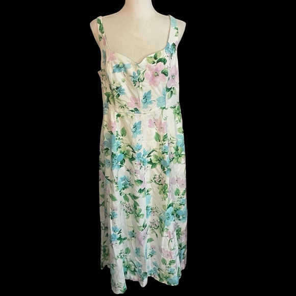 Old Navy Dresses & Skirts - Old Navy floral midi dress linen size Large straps flower print white blue green